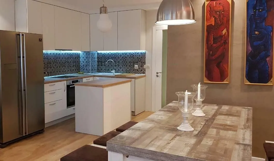 Luxury Apartments In Top City Center Varna 2 contacts